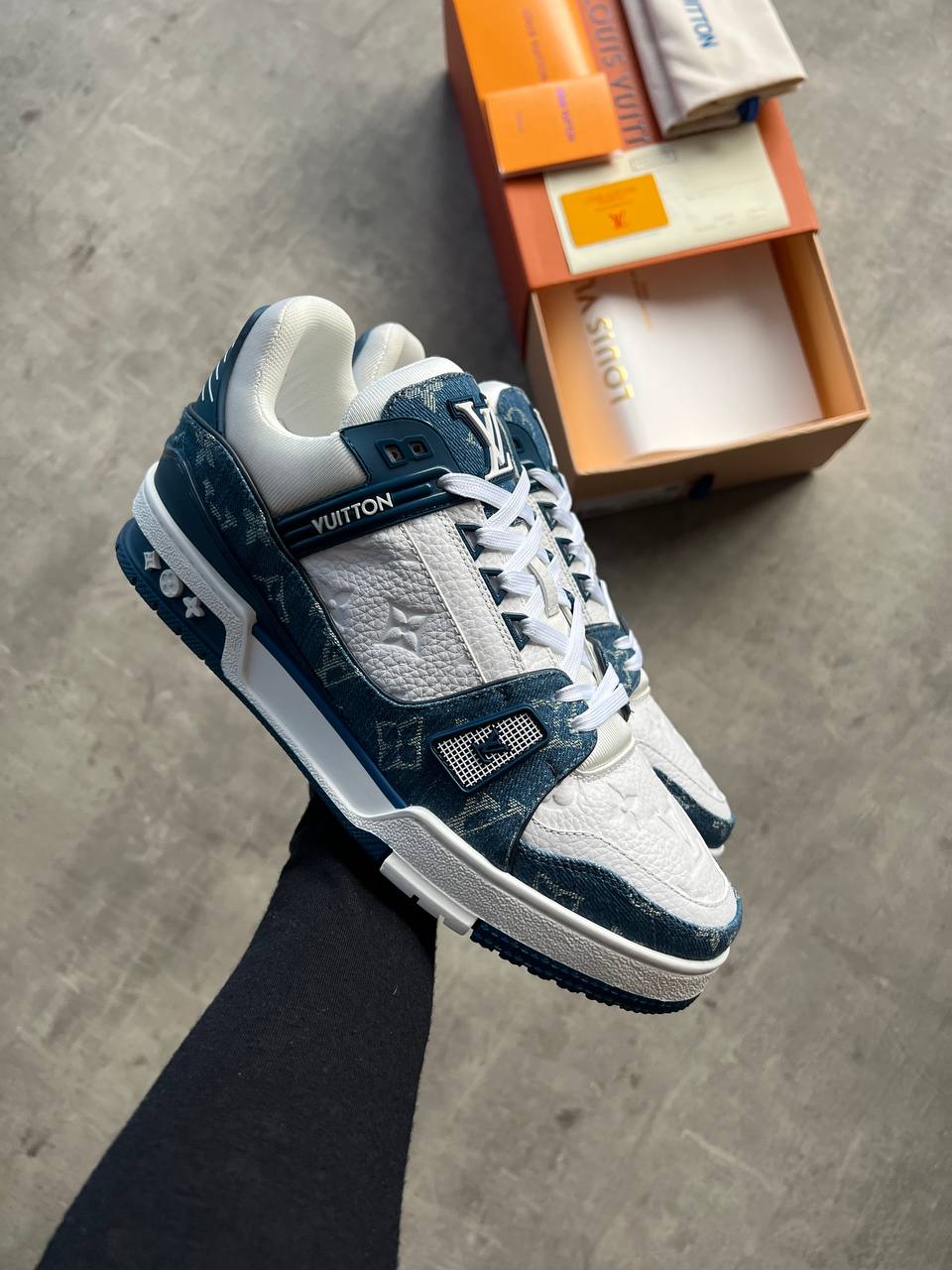 LV Trainers blue & white мъжки