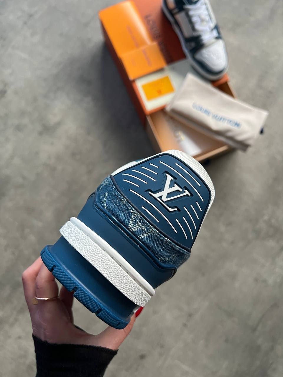 LV Trainers blue & white мъжки