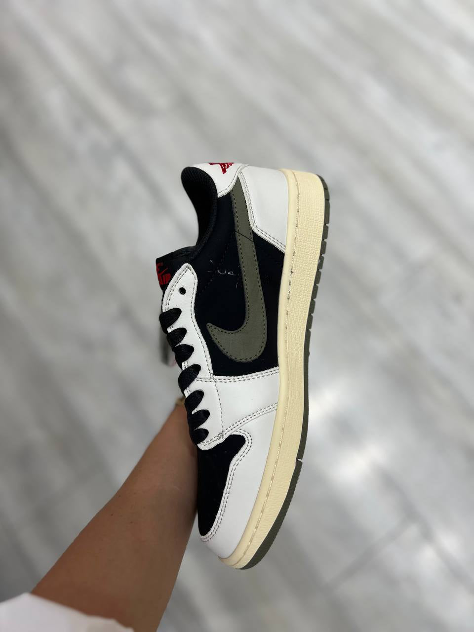 Travis Scott x Air Jordan 1 Low OG Olive мъжки